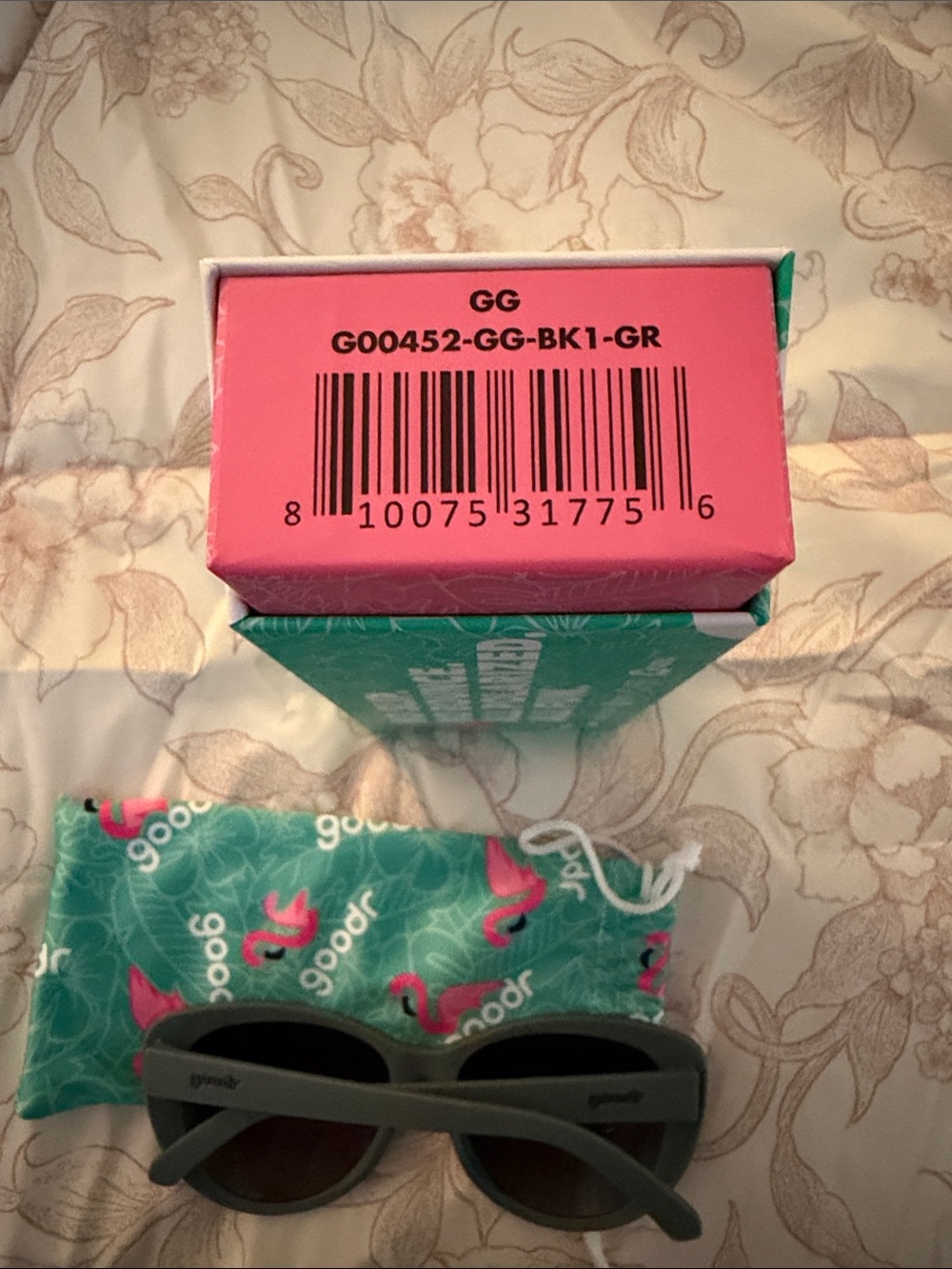 BNWB GLAM G Women's Cat-Eye Sunglasses in Dark Gray - Picture 9 of 9